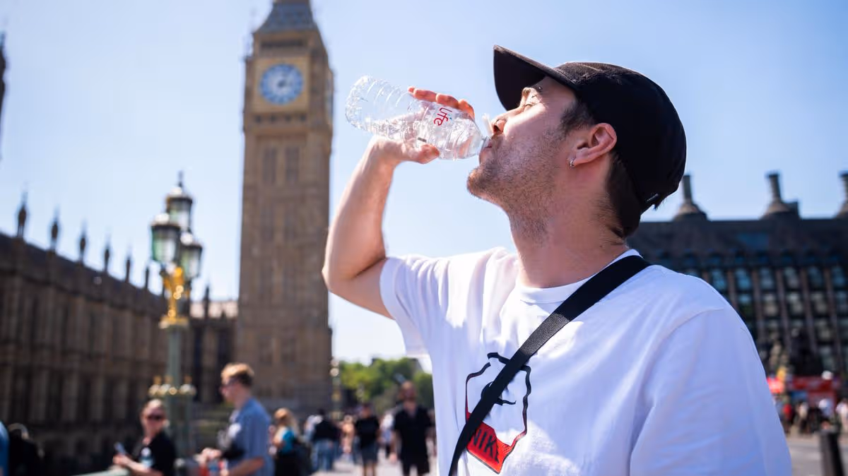 Met Office confirms record for hottest May day broken AGAIN as temperatures hit 35C