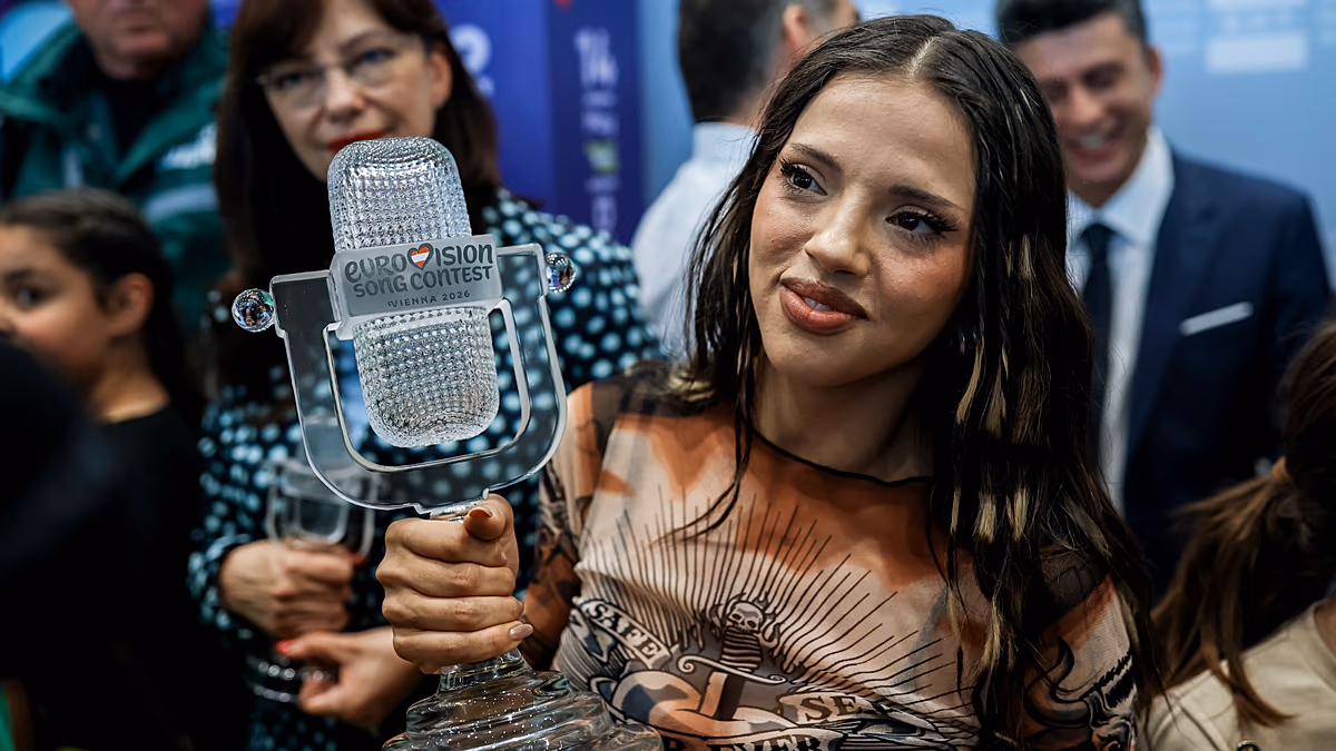 Video. Watch: Bulgaria welcomes home Eurovision winner Dara with trophy