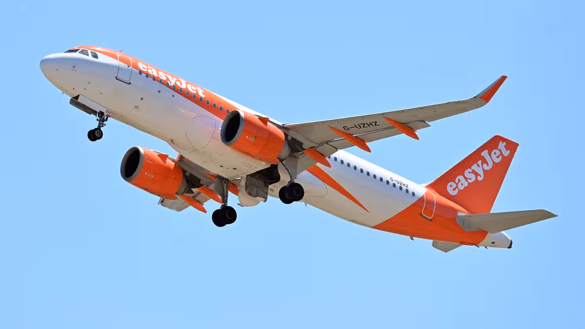 EasyJet flight makes urgent landing as captain announces ‘there’s something in hold’