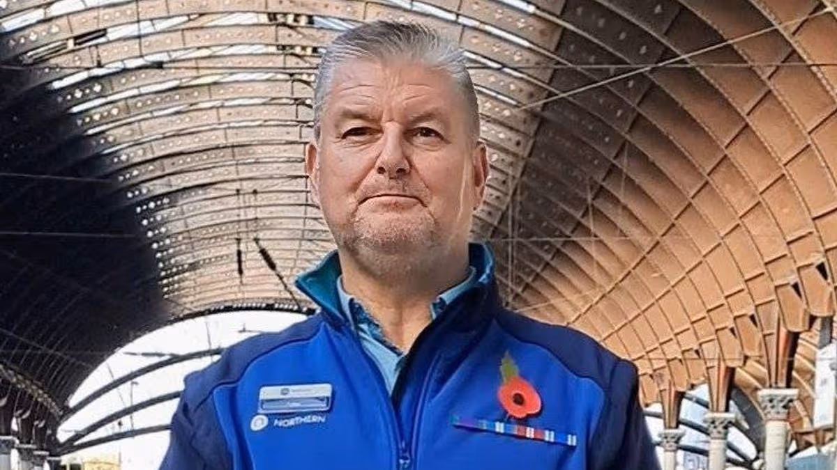 Fare dodger knocks out train conductor’s tooth after he simply asked to see his ticket