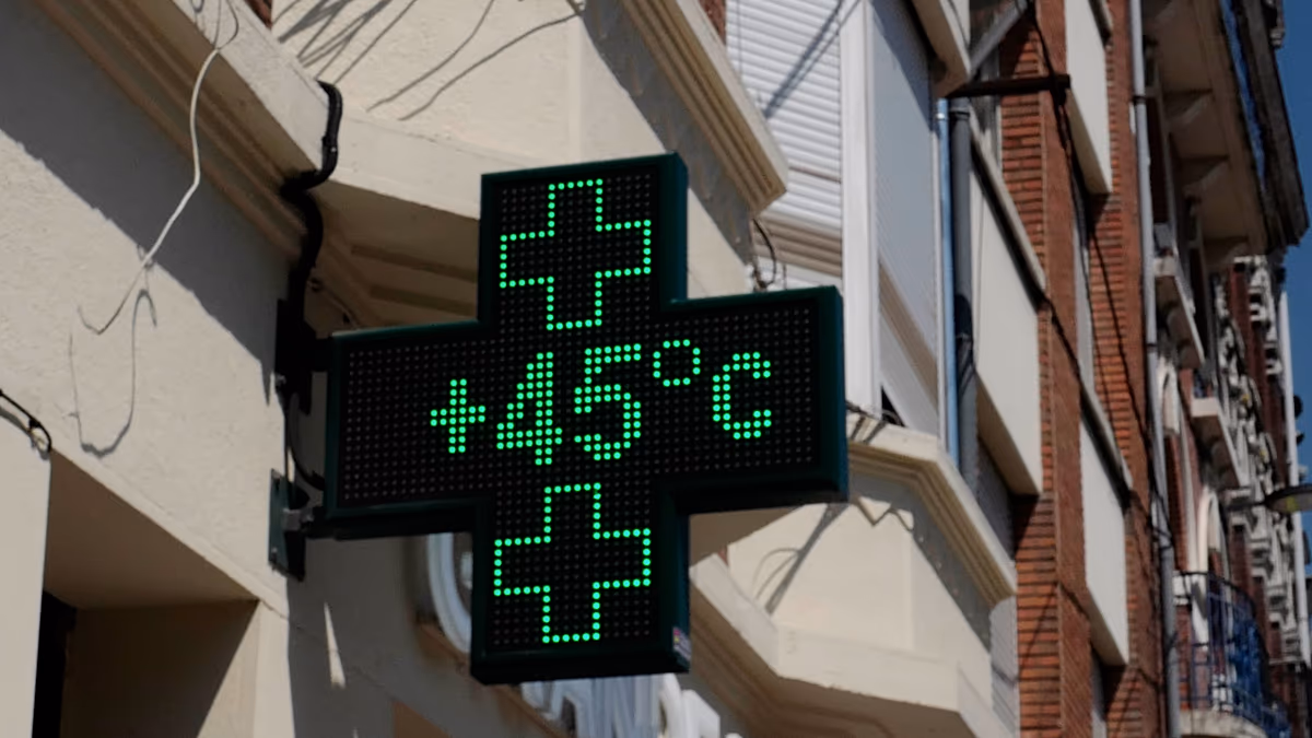 Extreme heat in Europe: Which countries face the biggest costs?