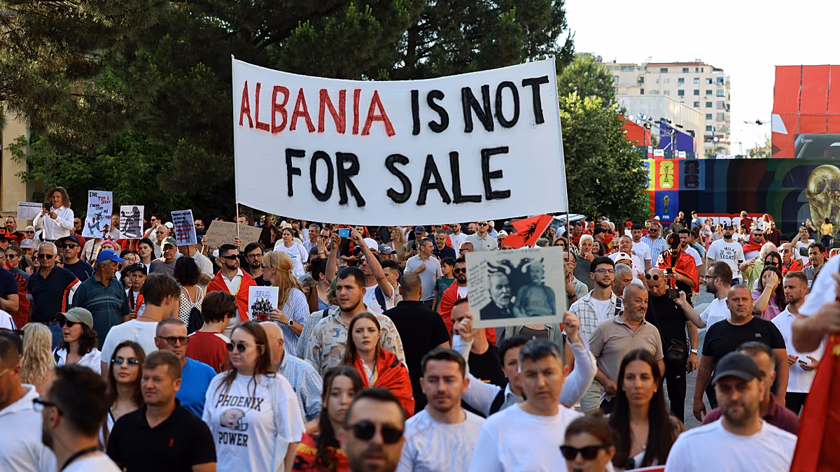 Albania: mass protests against Trump son-in-law’s tourism investment enters 14th day