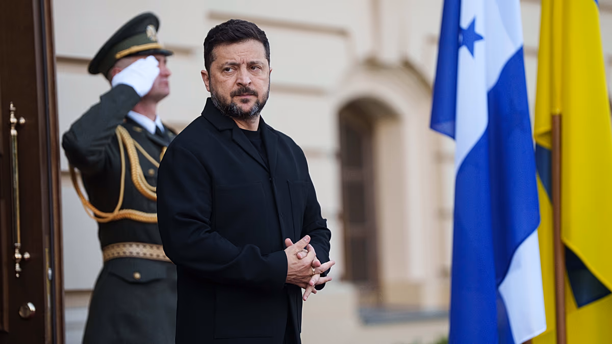 Zelenskyy issues one-week ultimatum to Lukashenka over drone-guidance equipment