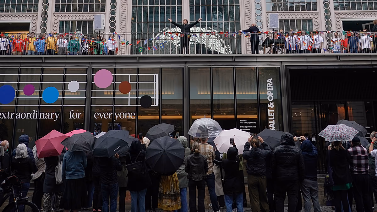 Video. UK: Royal Opera Chorus marks 2026 World Cup start with London performance