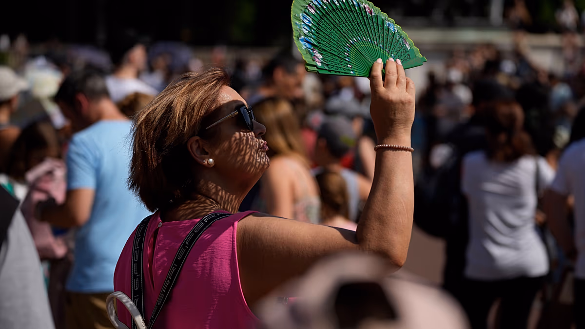 Heatwaves hit Europe: How to stay cool when it really matters