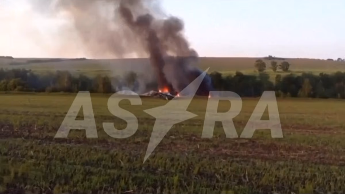 Video. Russian Tu-22M3 bomber crashes during training flight