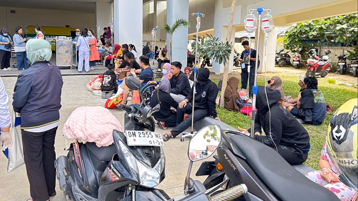 6.7 magnitude earthquake strikes off of Indonesia, US Geological Survey says