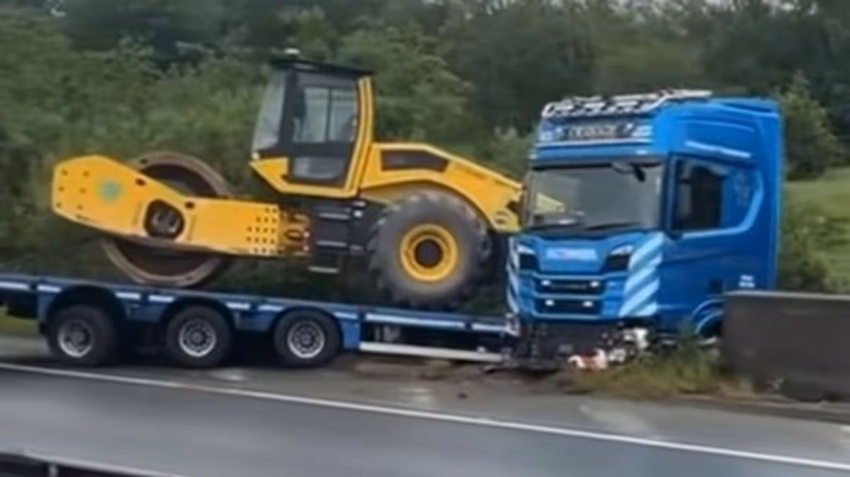 M66 traffic live: Manchester motorway closed and huge queues as lorry careers off road